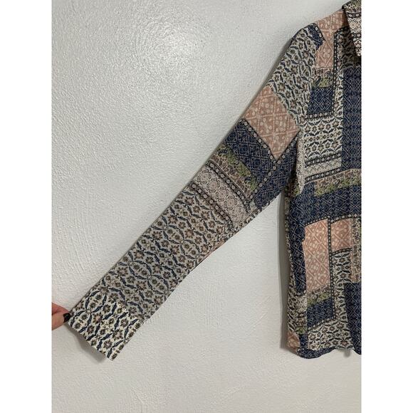 Rose + Olive Faux Patchwork Lightweight Blouse L Blue Pink Coquette Boho - Picture 2 of 11